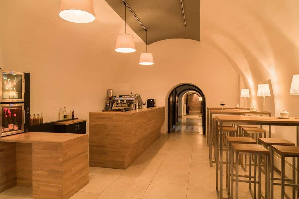 Chateau Saint-Michel - Cercle Des Grands Crus Rully  Ресторан фото